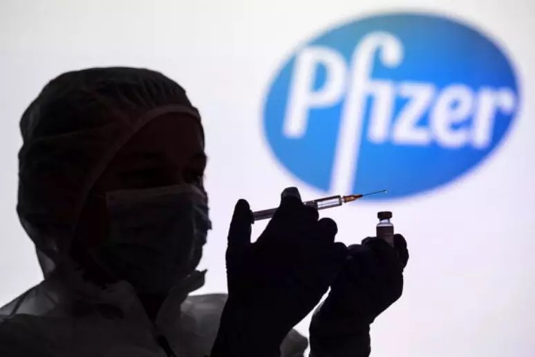 As chantagens da Pfizer para impor sua vacina aos países durante a pandemia – Pfizer’s blackmail to impose its vaccine on countries during the pandemic – com&nbsp;legendas